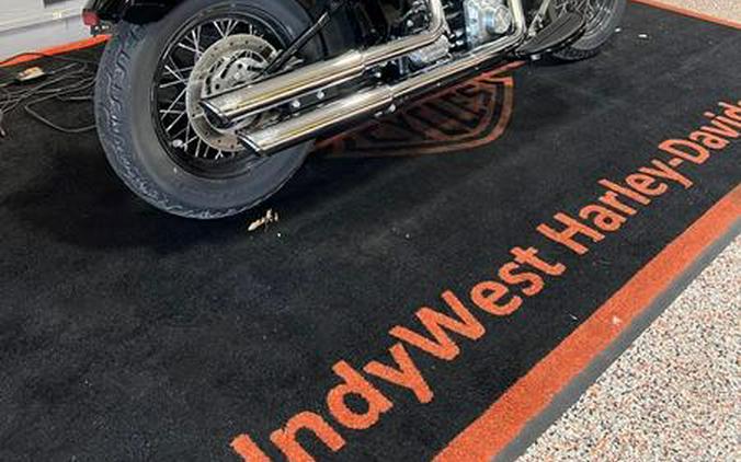 2016 Harley-Davidson® FLS - Softail Slim®