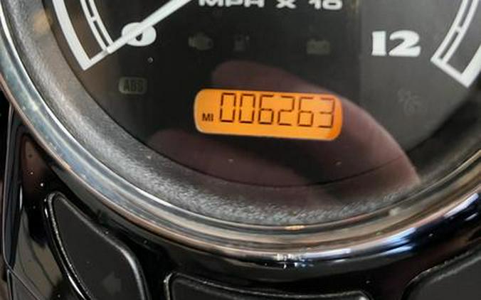 2016 Harley-Davidson® FLS - Softail Slim®