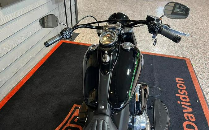 2016 Harley-Davidson® FLS - Softail Slim®