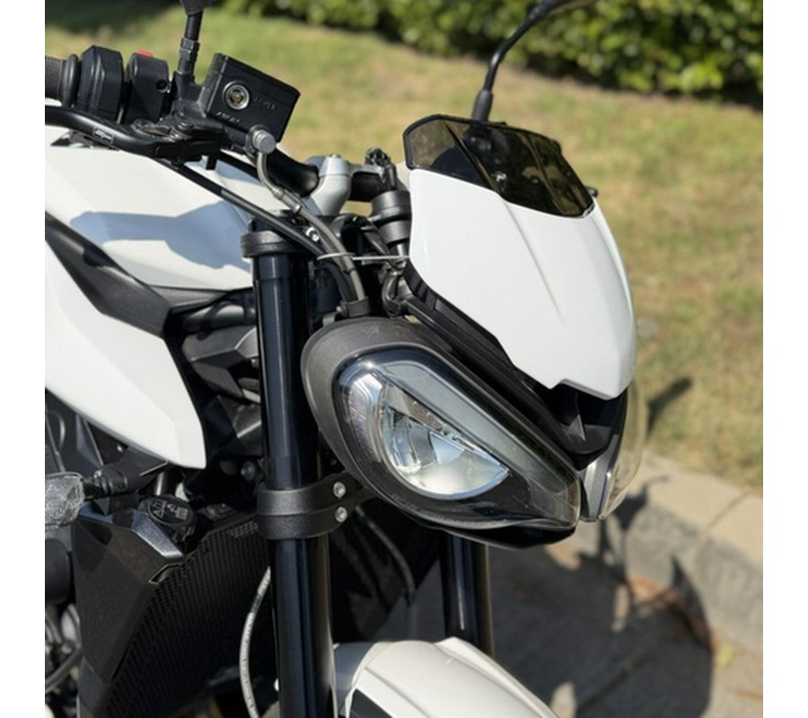 2025 Triumph Street Triple 765 R Pure White