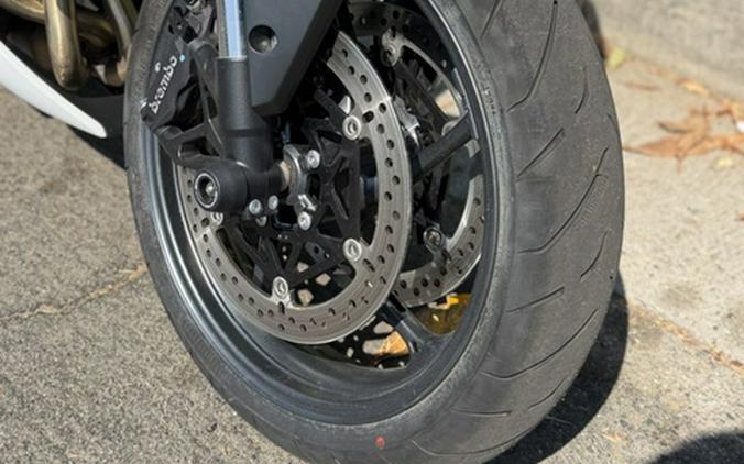 2025 Triumph Street Triple 765 R Pure White