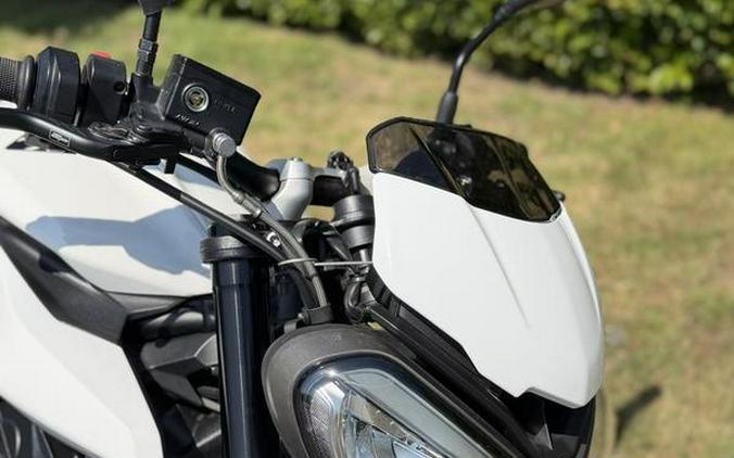 2025 Triumph Street Triple 765 R Pure White