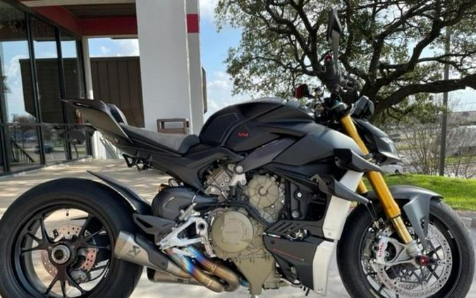 2020 Ducati Streetfighter V4 S Review (25 Fast Facts)