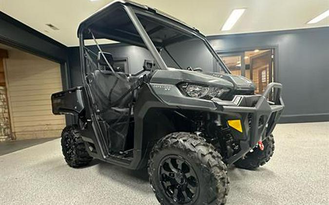 2024 Can-Am Defender XT HD7