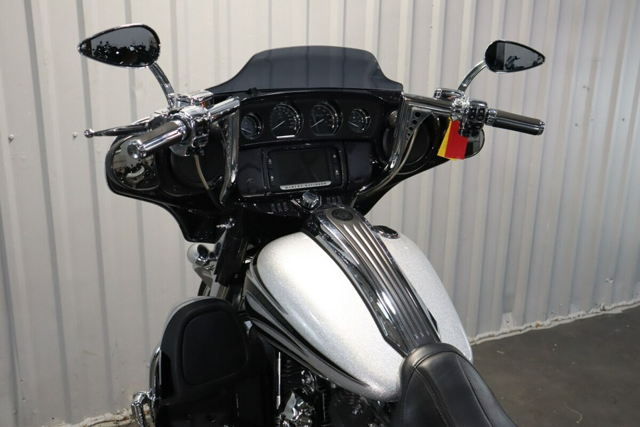 2015 Harley-Davidson CVO Street Glide