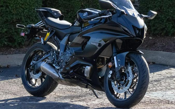 2025 Yamaha YZF-R7