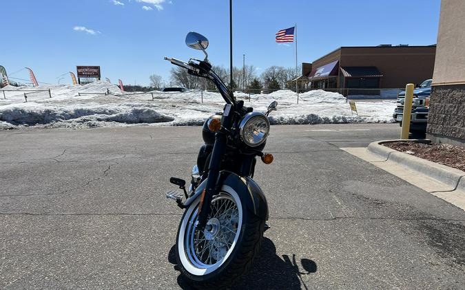 2023 Kawasaki Vulcan 900 Classic