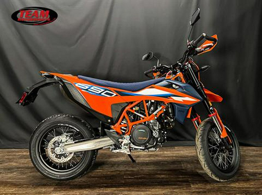 2024 KTM 690 SMC R