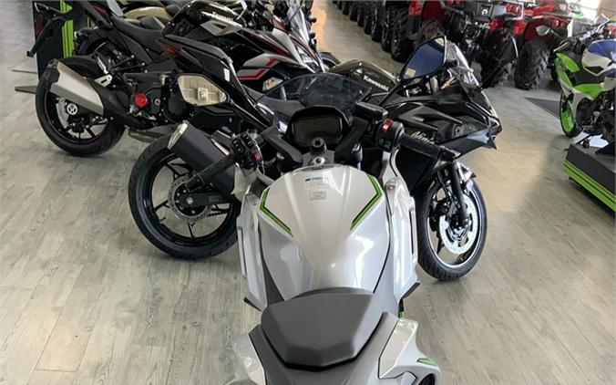 2024 Kawasaki Ninja 7 Hybrid ABS