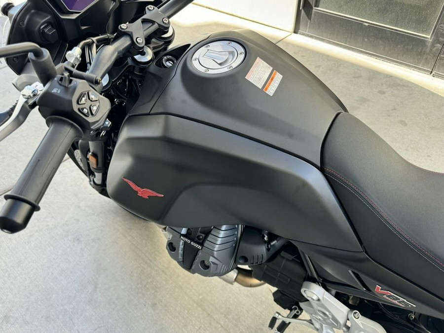 2025 Moto Guzzi V85 Strada