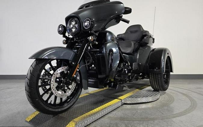 2025 Harley-Davidson® FLHTCUTG - Tri Glide® Ultra