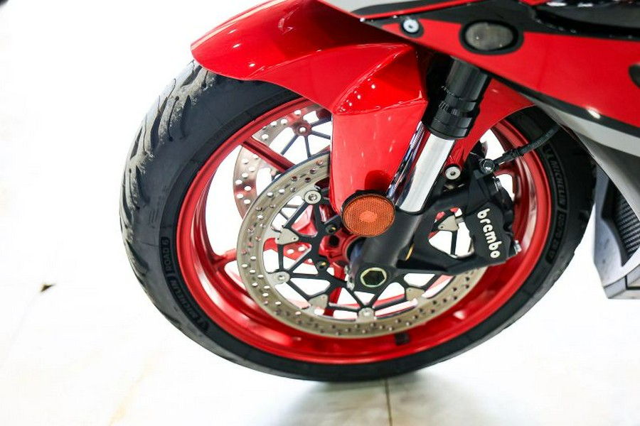 2025 Suzuki GSX-R1000AM5