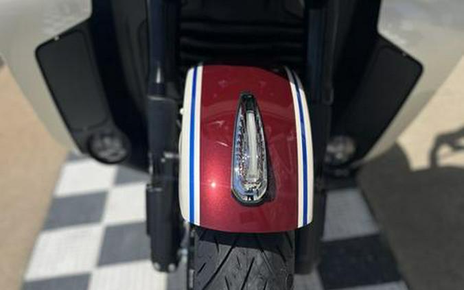 2026 Indian Motorcycle® Pursuit Limited Signature Series Frontier Pearl / Revere Red