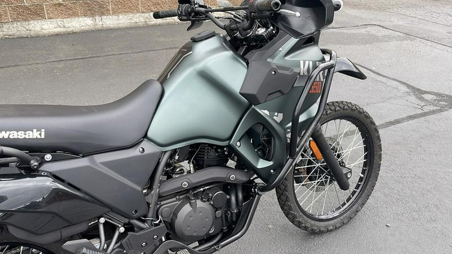 2025 Kawasaki KLR®650 Metallic Matte Old School Green