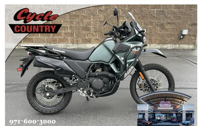 2025 Kawasaki KLR®650 Metallic Matte Old School Green
