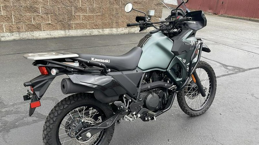 2025 Kawasaki KLR®650 Metallic Matte Old School Green