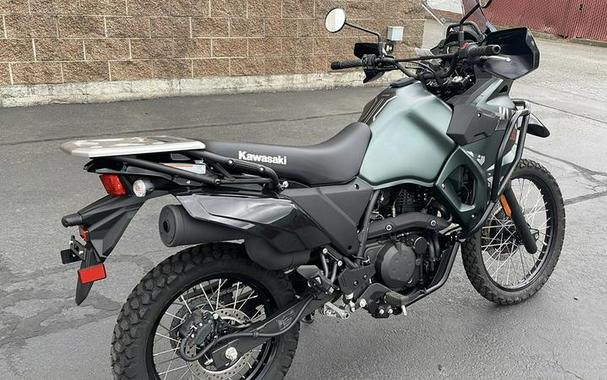 2025 Kawasaki KLR®650 Metallic Matte Old School Green