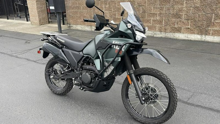 2025 Kawasaki KLR®650 Metallic Matte Old School Green