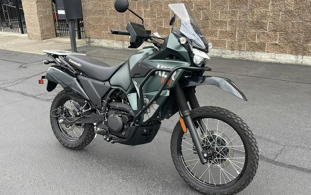 2025 Kawasaki KLR®650 Metallic Matte Old School Green