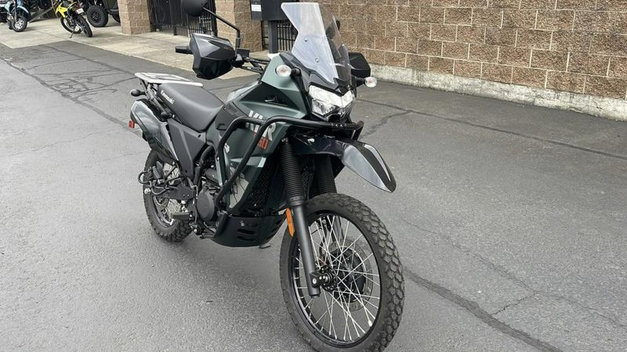 2025 Kawasaki KLR®650 Metallic Matte Old School Green