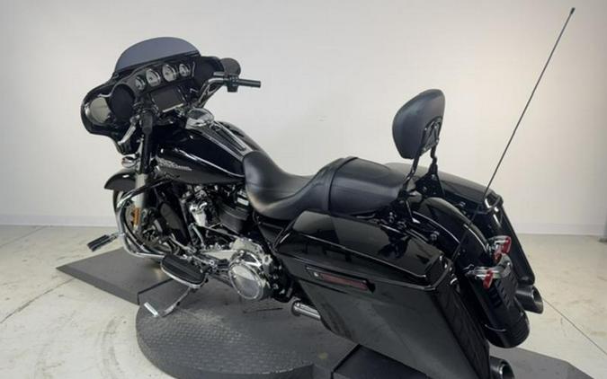 2017 Harley-Davidson® FLHXS - Street Glide® Special