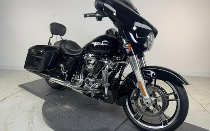 2017 Harley-Davidson® FLHXS - Street Glide® Special