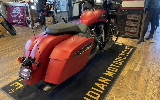 2024 Indian Motorcycle® Challenger® Dark Horse® w/PowerBand Audio Pkg Sunset Red Smoke