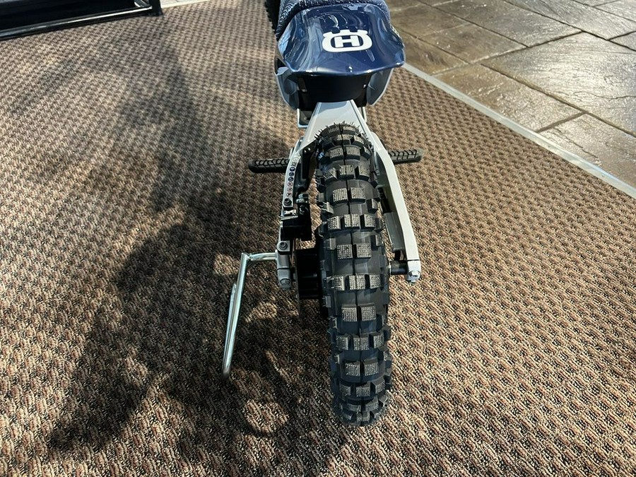 2024 Husqvarna® EE 2