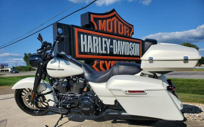 2019 Harley-Davidson® FLHRXS - Road King® Special