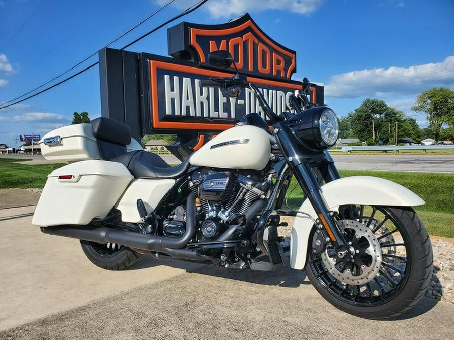 2019 Harley-Davidson® FLHRXS - Road King® Special