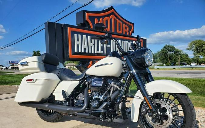 2019 Harley-Davidson® FLHRXS - Road King® Special