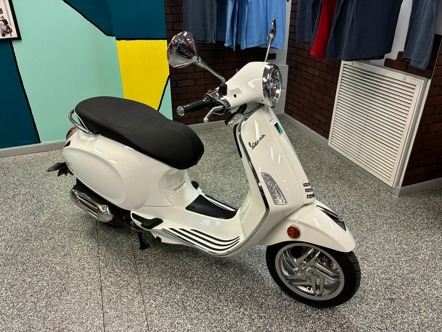 2027 Vespa Primavera 50