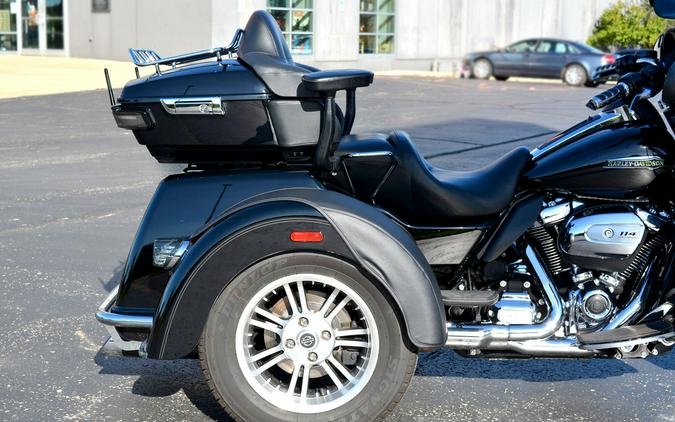 2019 Harley-Davidson® Tri Glide® Ultra Vivid Black
