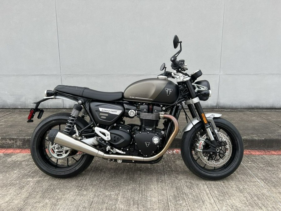 2024 Triumph Speed Twin 1200 Matte Ironstone/Matte Storm Grey