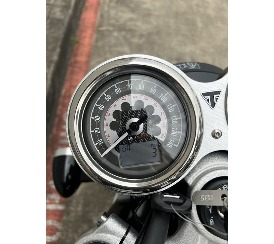 2024 Triumph Speed Twin 1200 Matte Ironstone/Matte Storm Grey