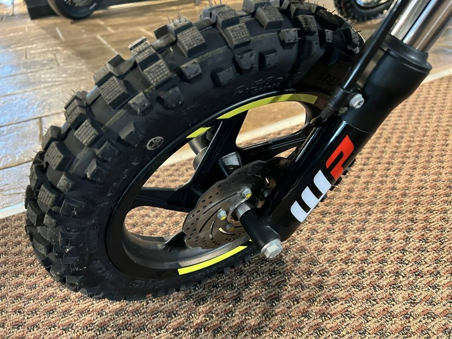 2024 Husqvarna® EE 2