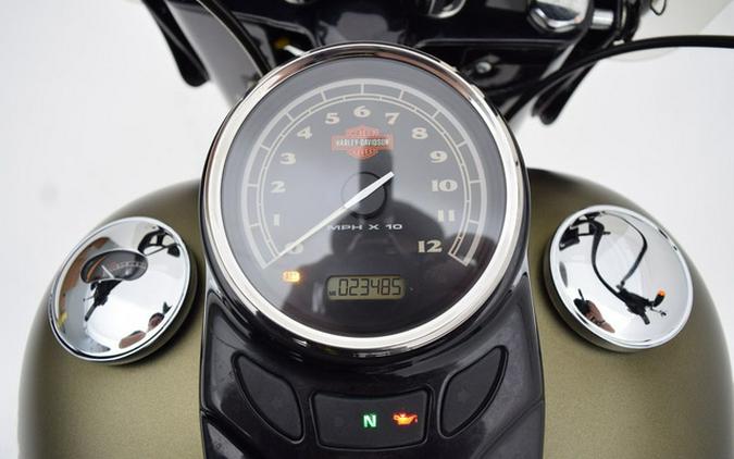 2016 Harley-Davidson FLSS - Softail Slim S