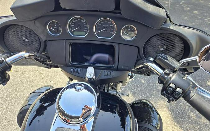 2021 Harley-Davidson® FLHTCUTG - Tri Glide® Ultra