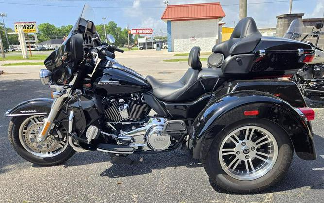 2021 Harley-Davidson® FLHTCUTG - Tri Glide® Ultra