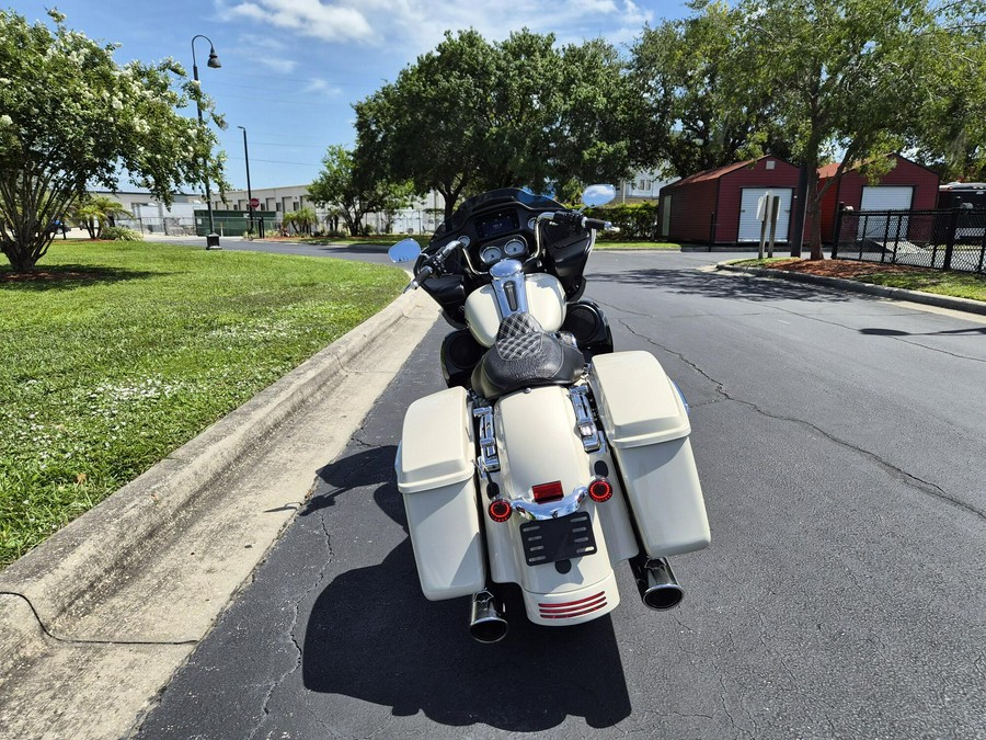 FLTRX 2022 Road Glide