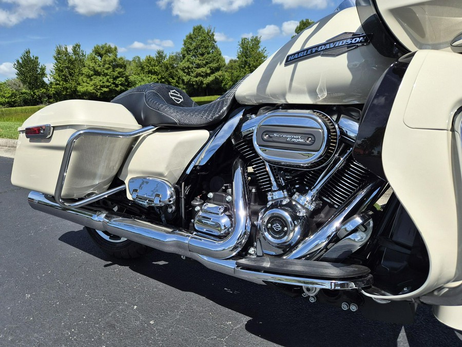 FLTRX 2022 Road Glide