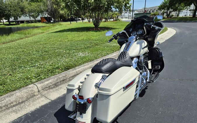 FLTRX 2022 Road Glide