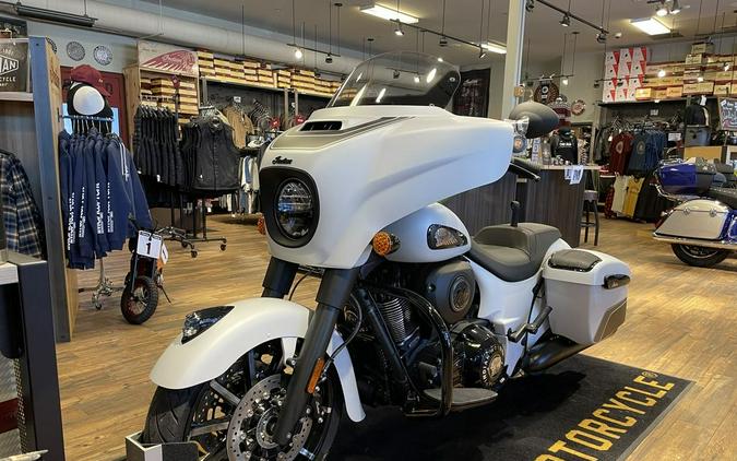 2024 Indian Motorcycle® Chieftain® Dark Horse® w/Powerband Audio Pkg Ghost White Metallic Smoke wit