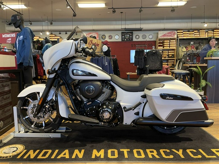 2024 Indian Motorcycle® Chieftain® Dark Horse® w/Powerband Audio Pkg Ghost White Metallic Smoke wit