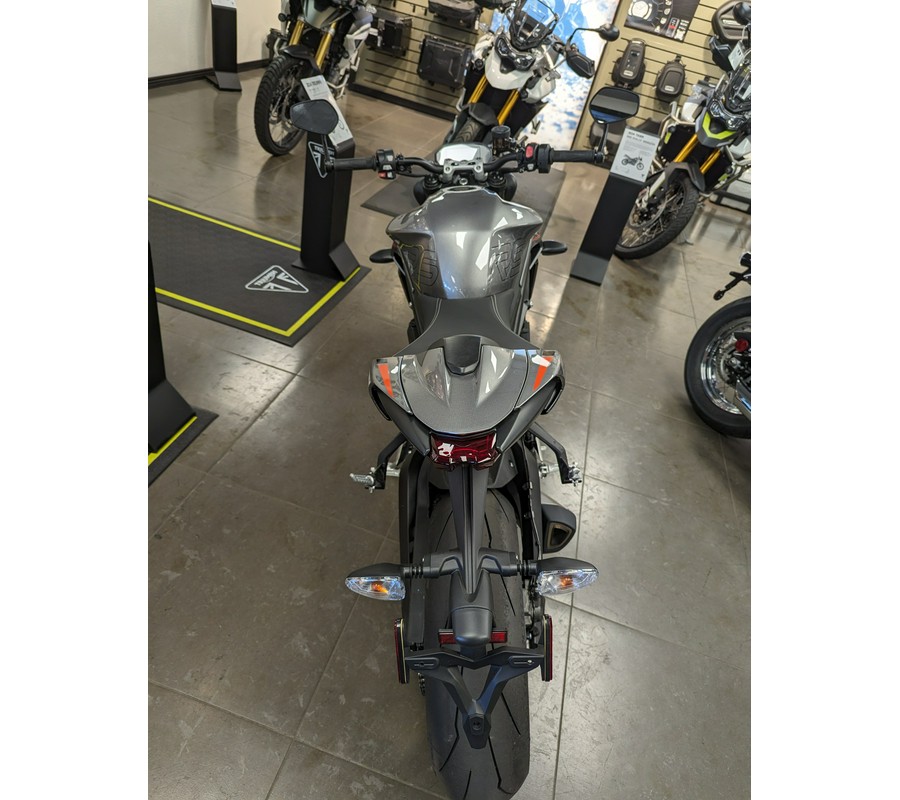 2024 Triumph Street Triple 765 RS Silver Ice