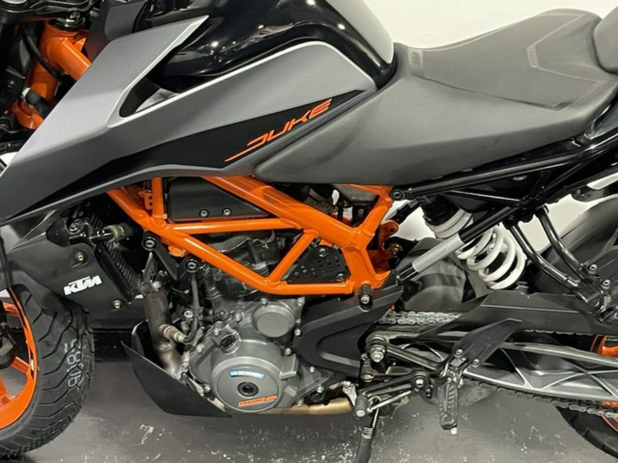 2022 KTM Duke 390