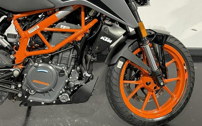 2022 KTM Duke 390