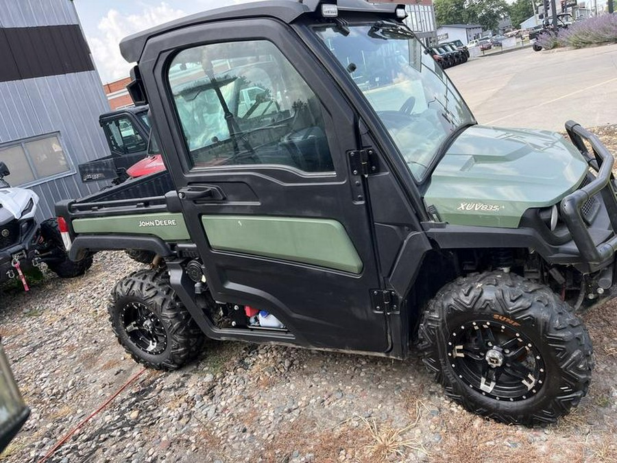 2022 John Deere 3-Passenger Full-Size Crossover Gator™ XUV835R With Deluxe Cab