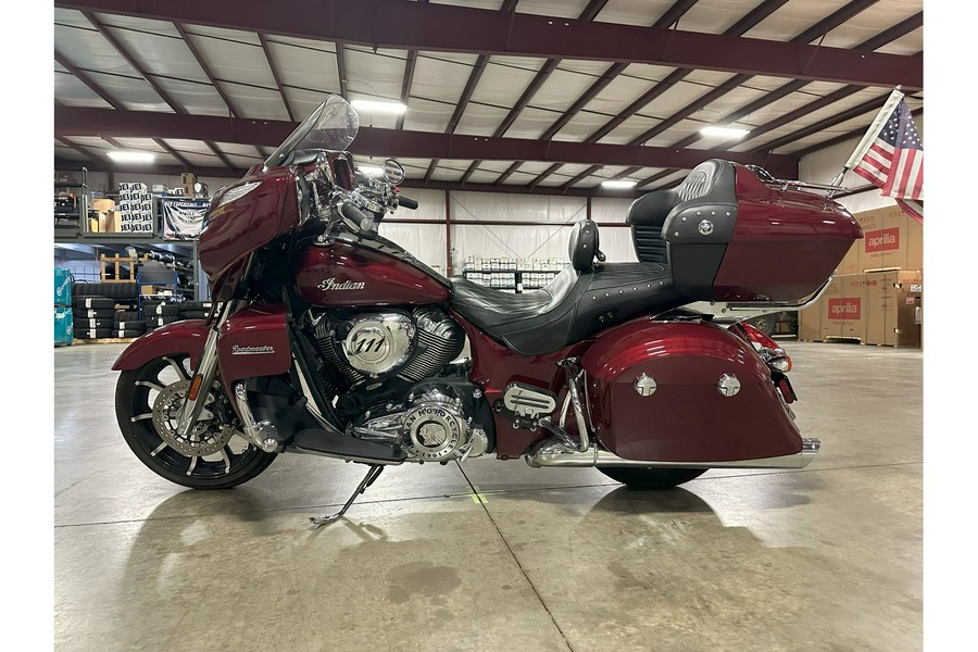 2017 Indian Motorcycle ROADMASTER, BURGUNDY METALLIC