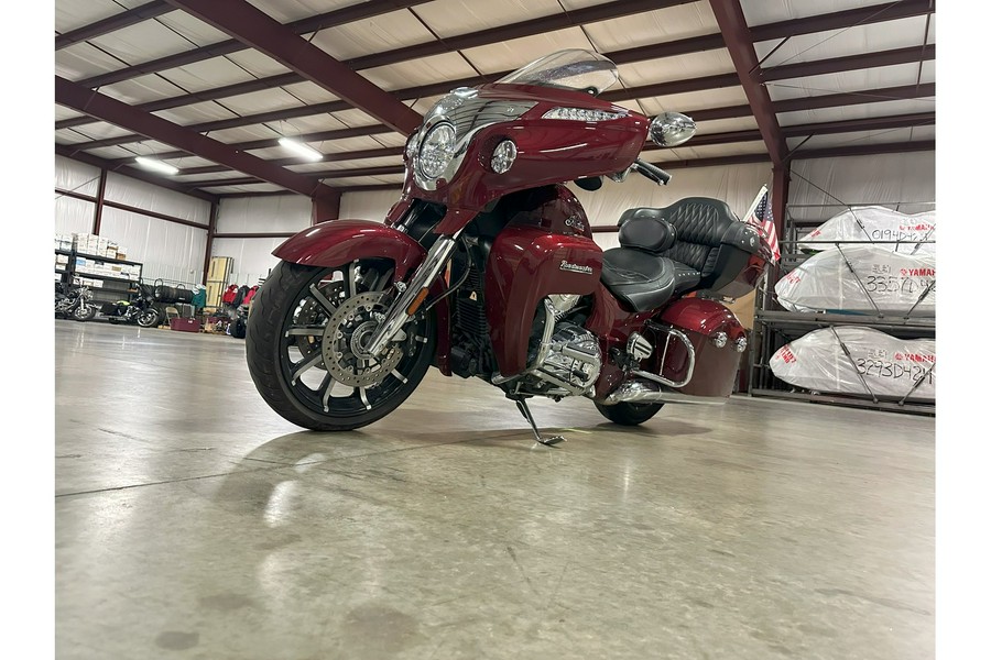 2017 Indian Motorcycle ROADMASTER, BURGUNDY METALLIC